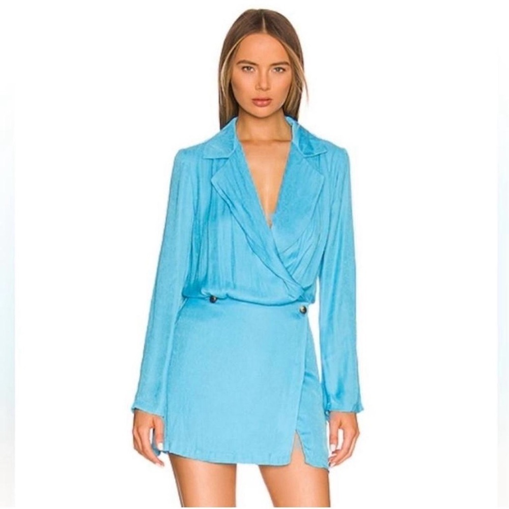 Urban Outfitters Women’s Size M Simone Wrap Mini Dress Parrot Blue NEW